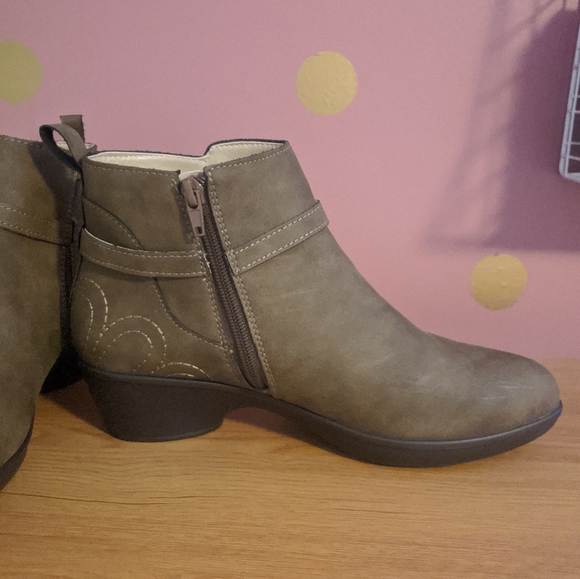 JBU by Jambu Nina Ankle Boot - Picture 6 of 10